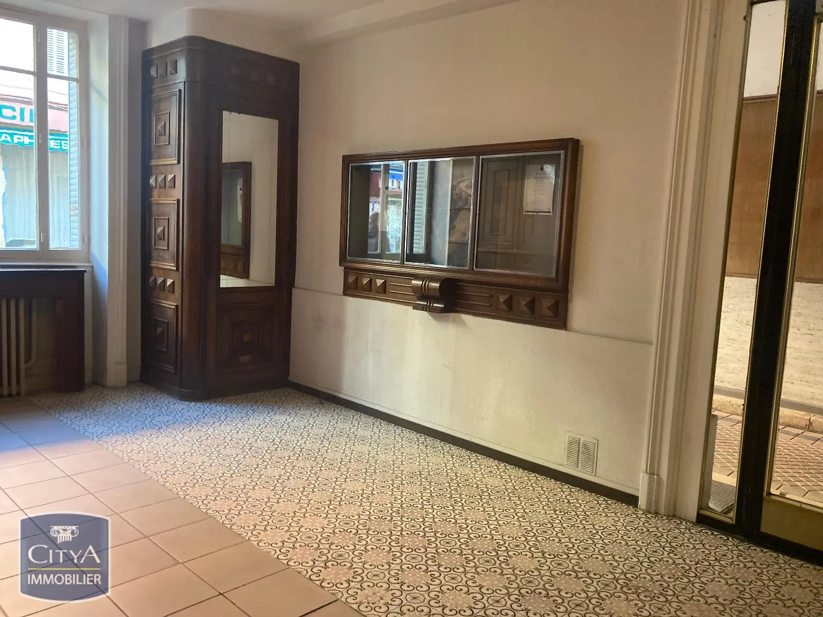 Photo 2 Local Professionnel 3 pièces 118m²