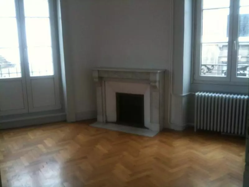 Illustration pour Appartement 4 pièces 70m² Photo Appartement 4 pièces 70m²