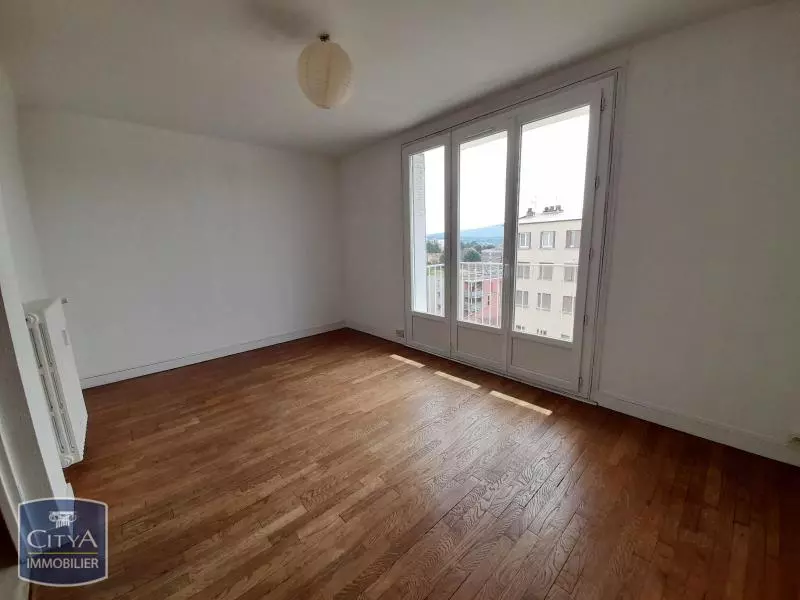 Photo Appartement 4 pièces 67.96m²