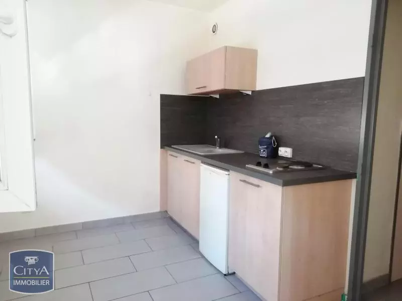 Illustration pour Appartement 1 pièce 30m² Photo Appartement 1 pièce 30m²