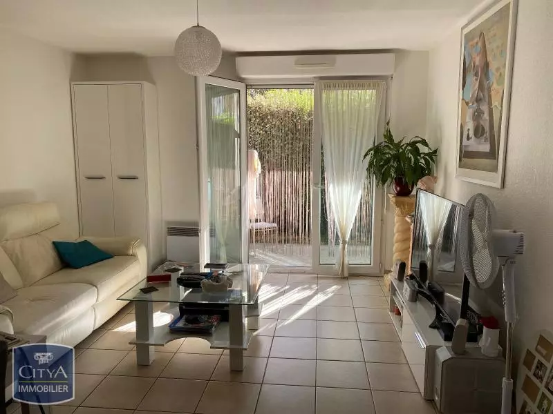 Illustration pour Appartement 3 pièces 56m² Photo Appartement 3 pièces 56m²