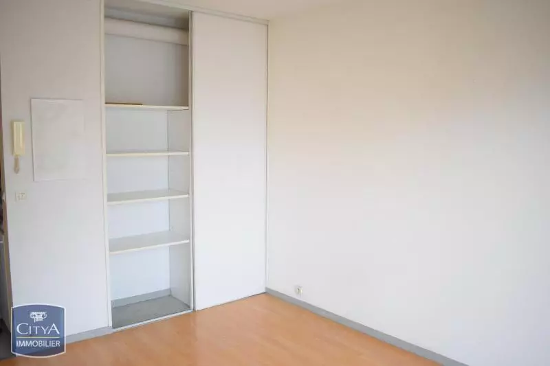 Illustration pour Appartement 1 pièce 20m² Photo Appartement 1 pièce 20m²