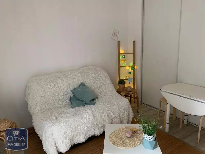 Illustration pour Appartement 1 pièce 22.6m² Photo Appartement 1 pièce 22.6m²