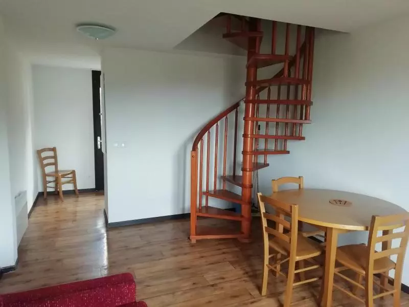 Illustration pour Appartement 2 pièces 33m² Photo Appartement 2 pièces 33m²