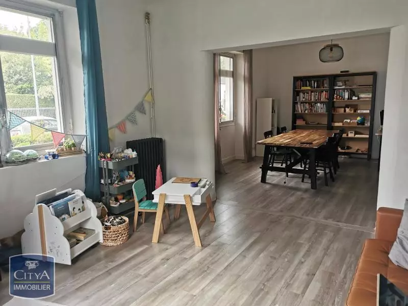 Illustration pour Appartement 4 pièces 95m² Photo Appartement 4 pièces 95m²
