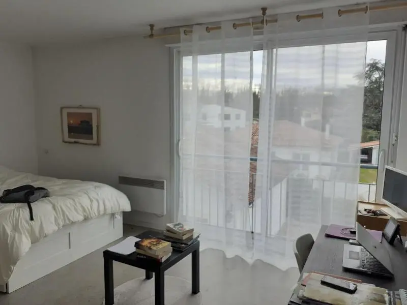 Photo 2 Appartement 1 pièce 27.81m²