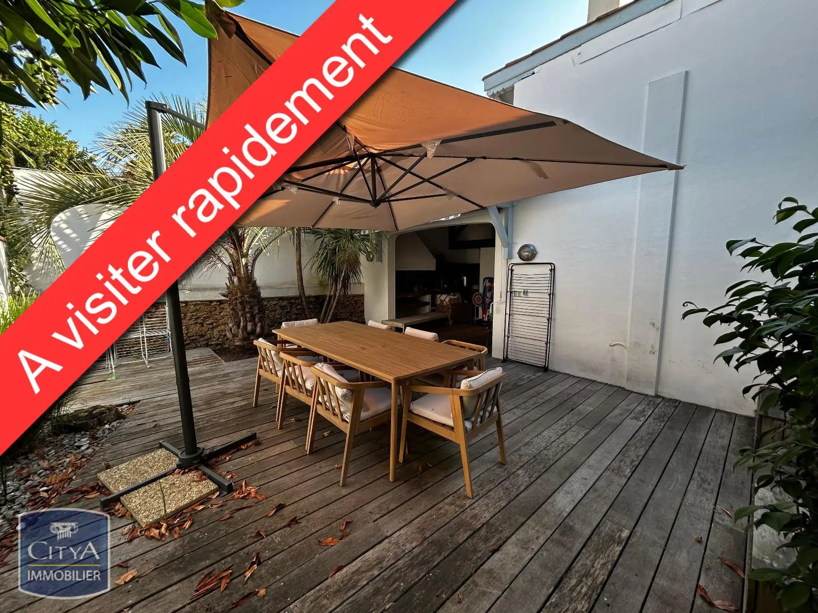 Photo 1 Maison 6 pièces 198.94m²