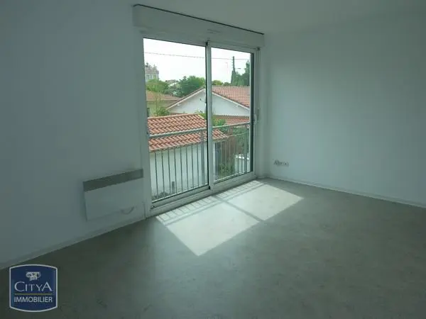 Photo 1 Appartement 1 pièce 27.56m²