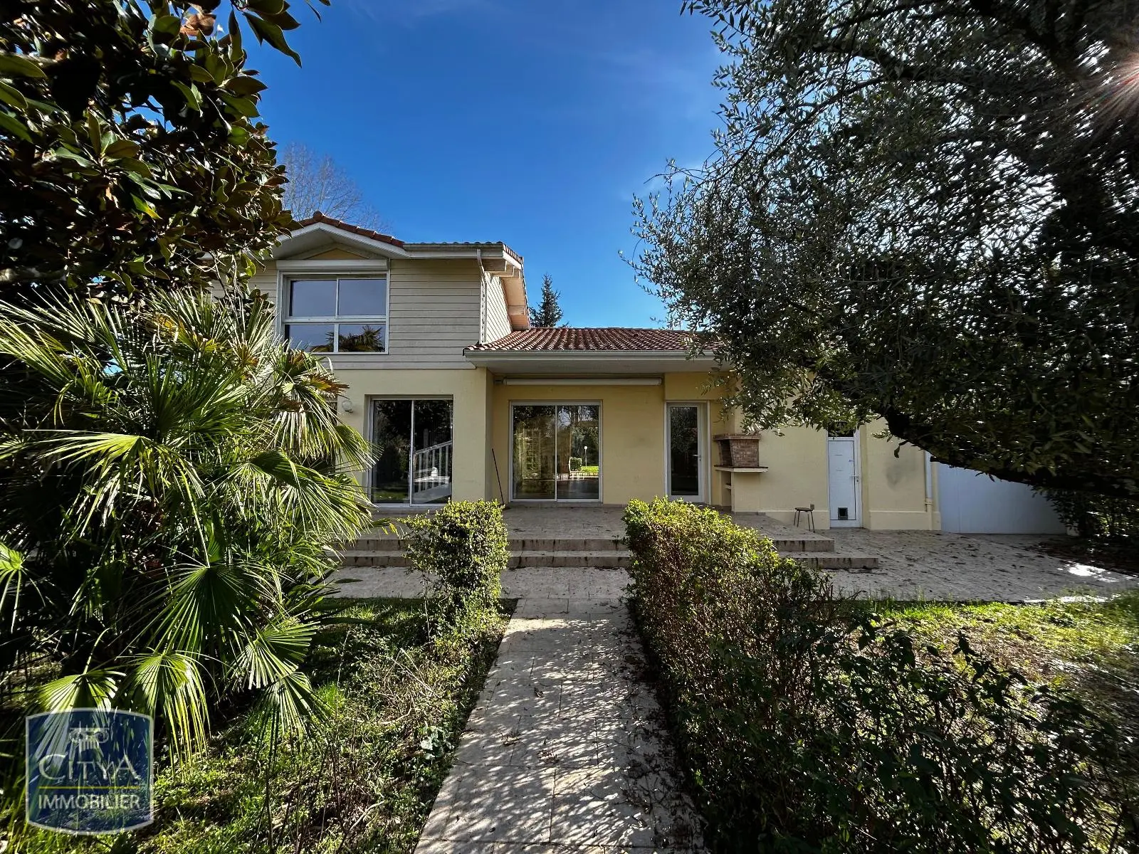 Photo 1 Maison 7 pièces 198.85m²