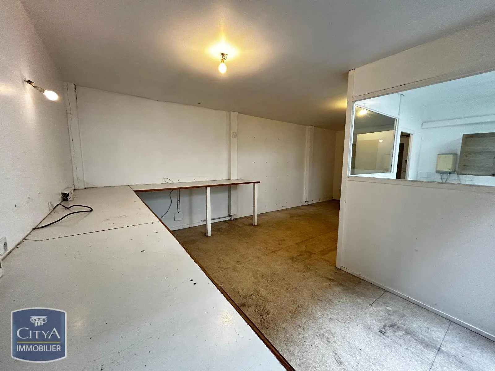 Photo 9 Local Commercial