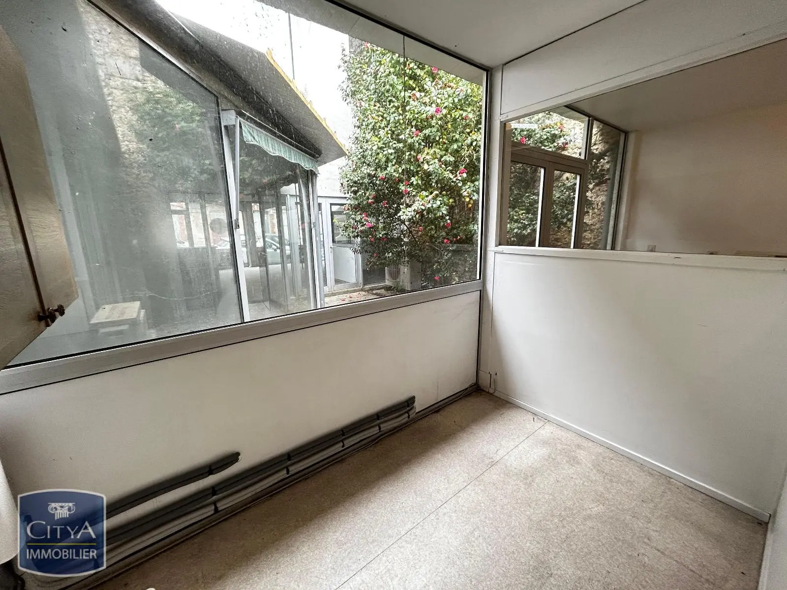 Photo 11 Local Commercial