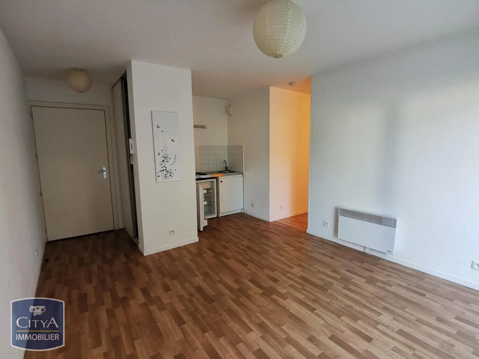 Photo 2 Appartement 1 pièce 27.83m²