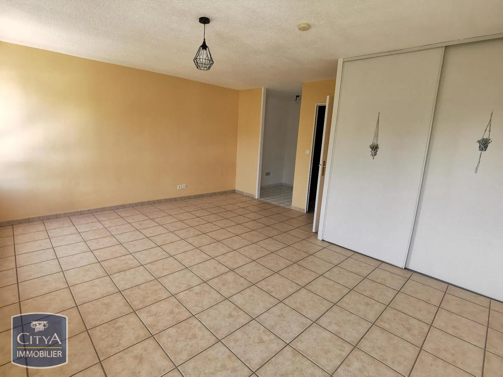 Photo 2 Appartement 1 pièce 33.1m²