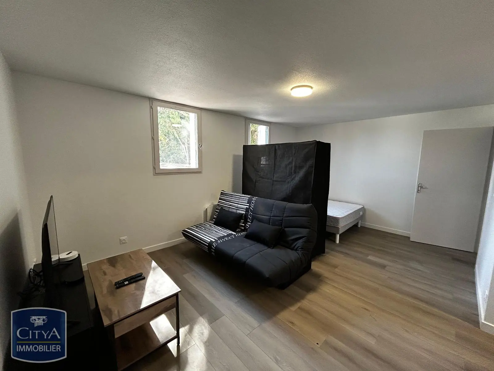 Photo 1 Appartement 1 pièce 28.42m²
