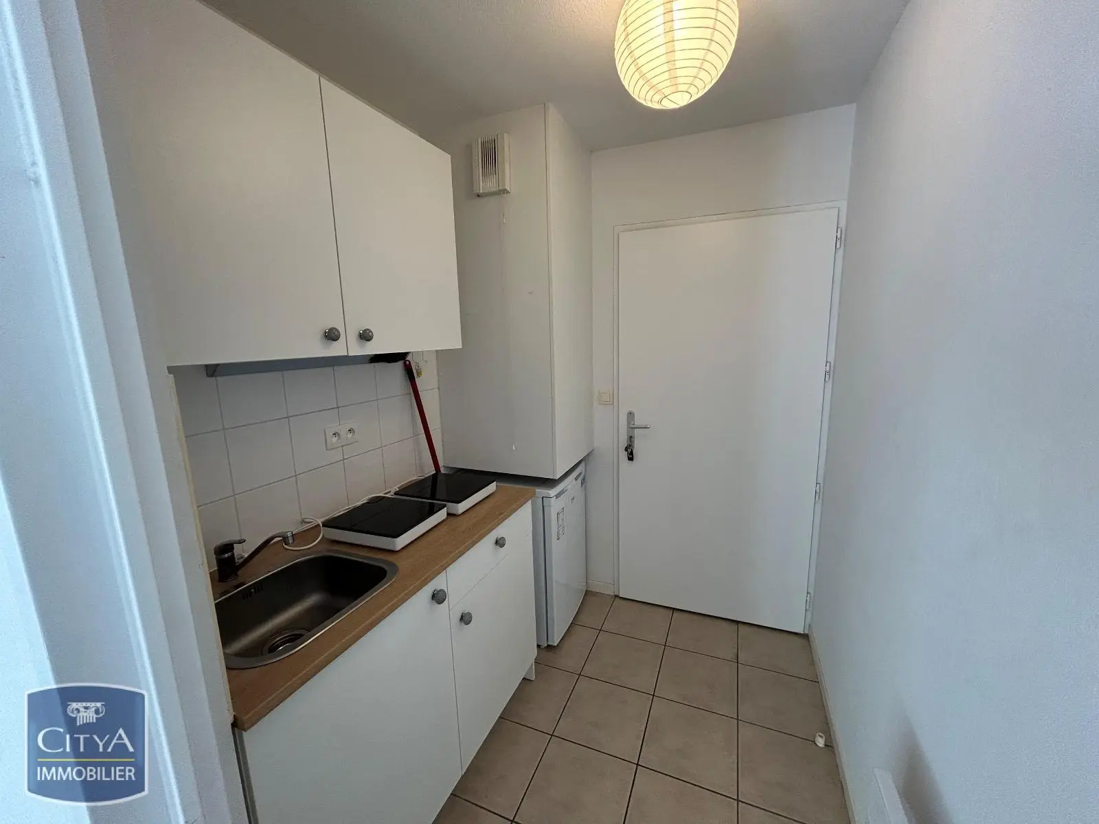Photo 2 Appartement 1 pièce 30.87m²