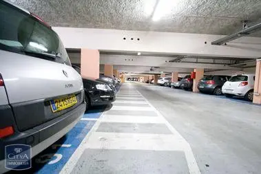 Photo 1 Parking