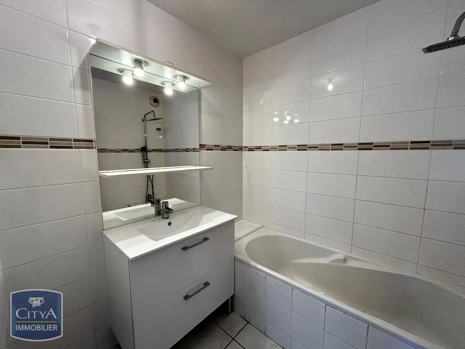 Photo 10 Appartement 4 pièces 77m²