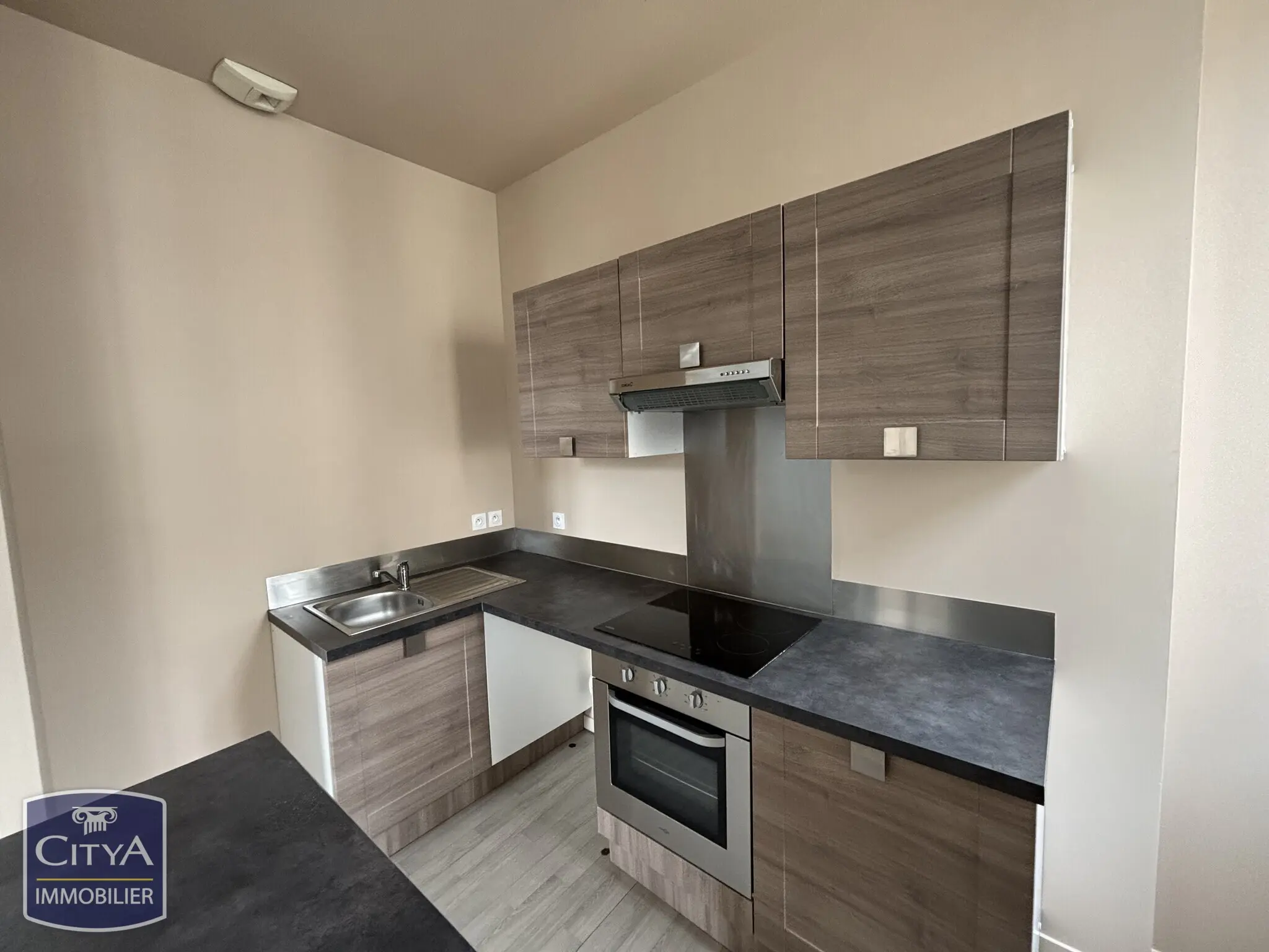 Photo 2 Immeuble 296.37m²