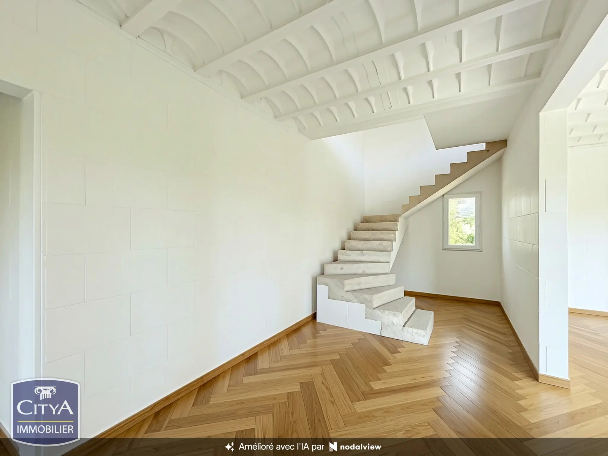 Photo 9 Maison 4 pièces 156m²