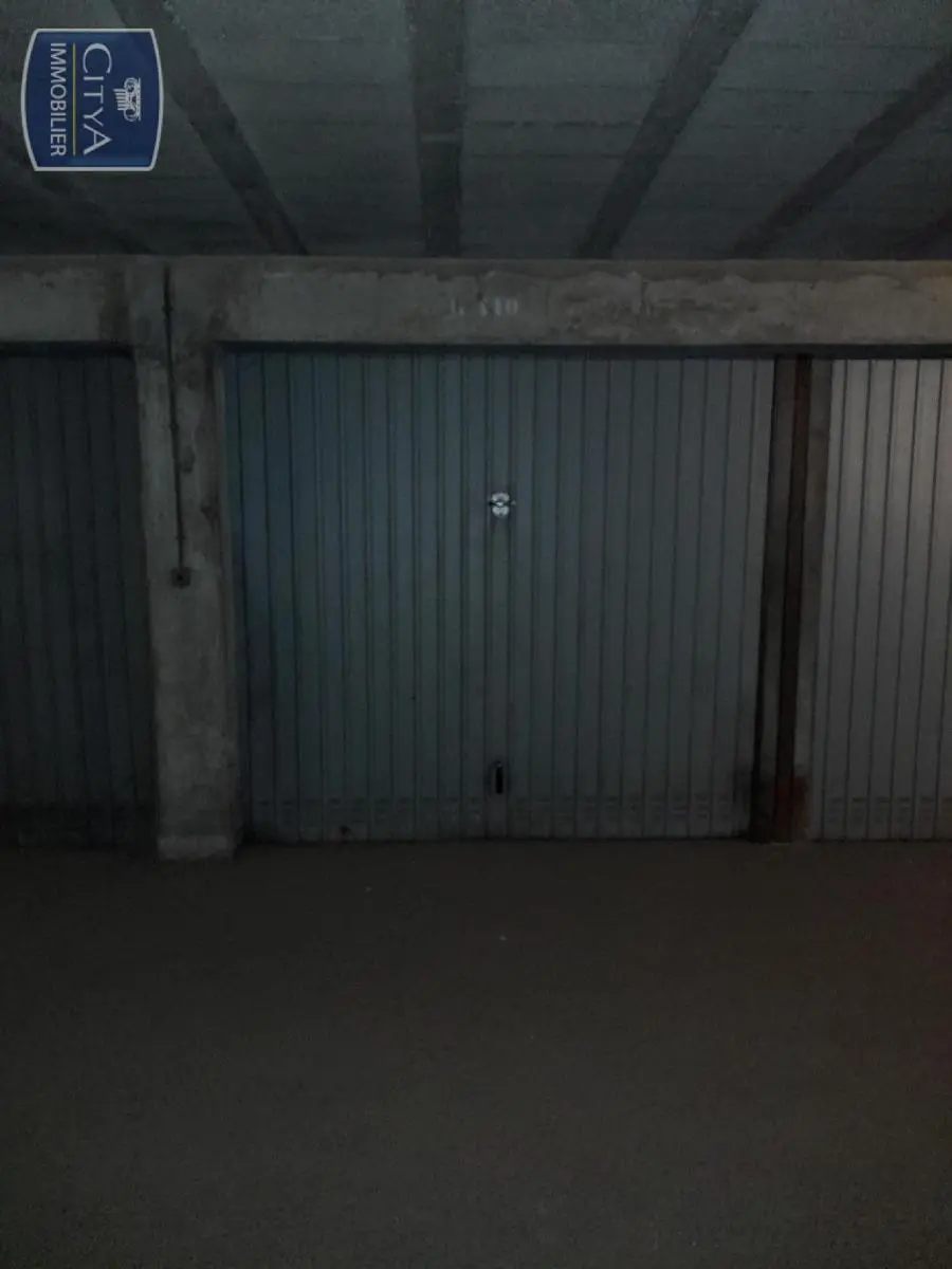 Photo 1 Parking