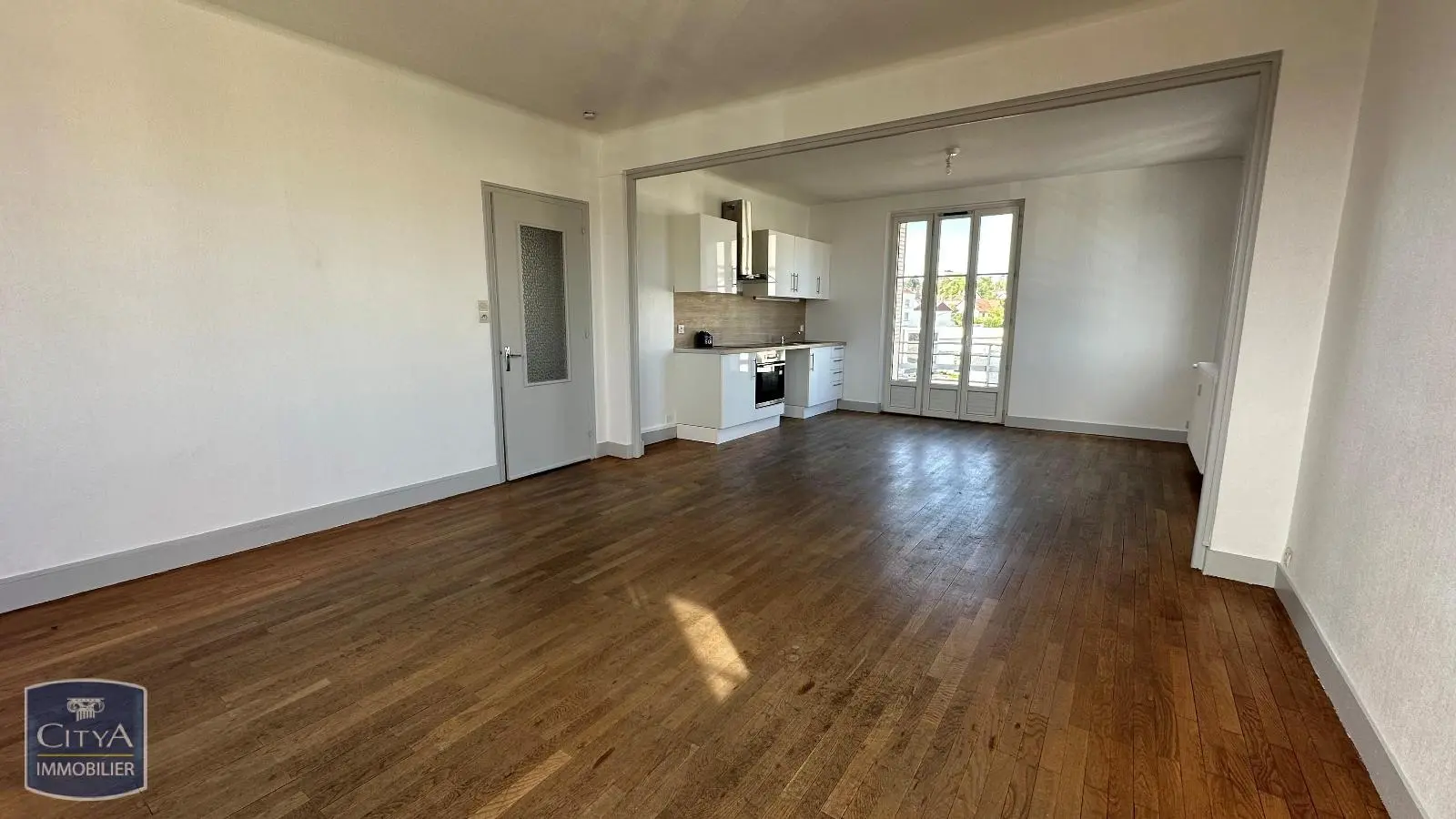 Photo 3 Appartement 5 pièces 105.77m²