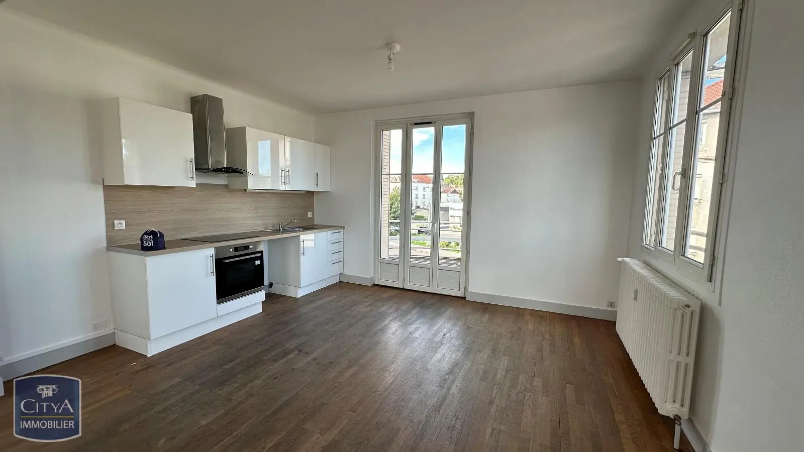 Photo 1 Appartement 5 pièces 105.77m²