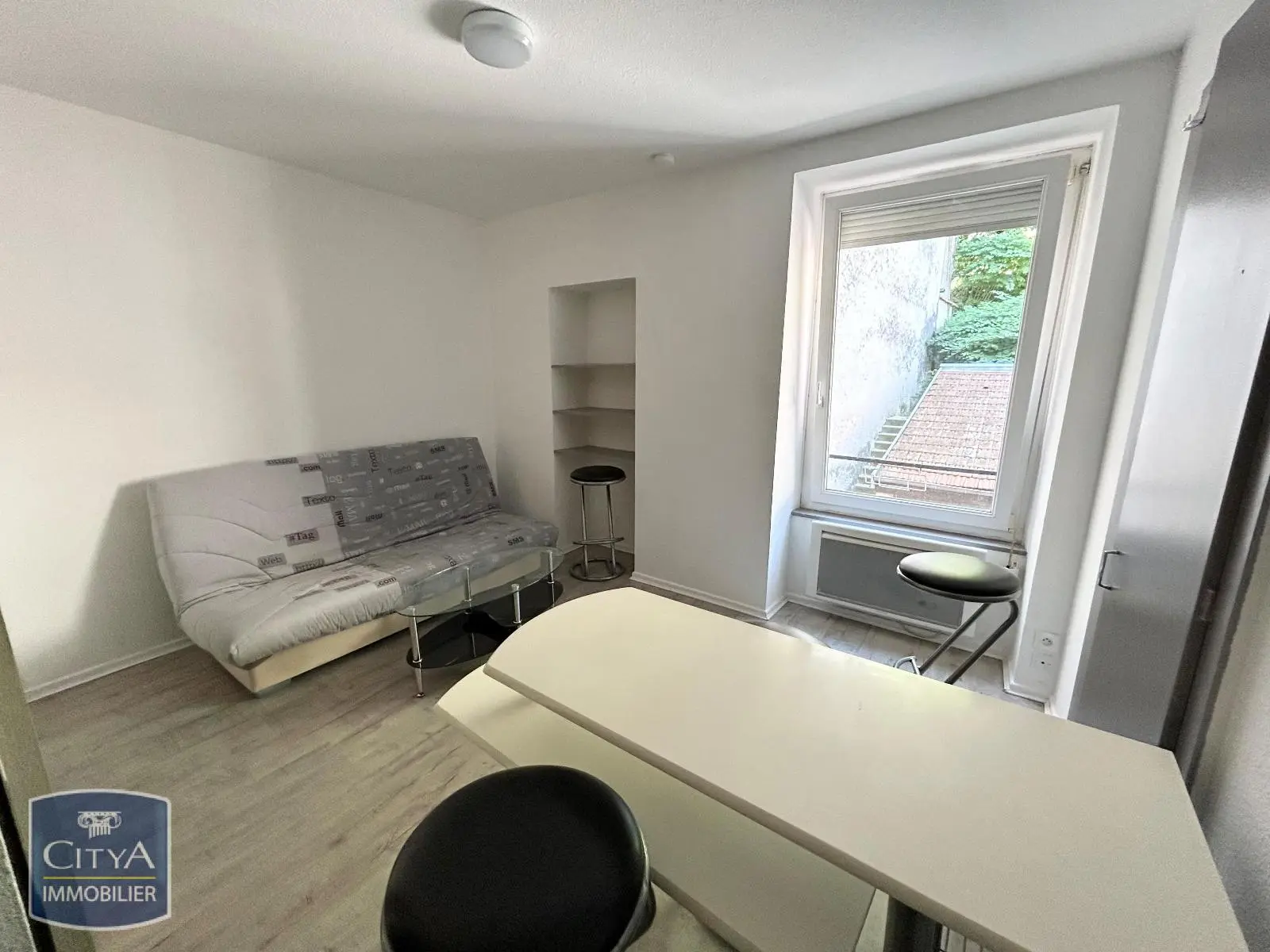 Photo 1 Appartement 1 pièce 16.94m²
