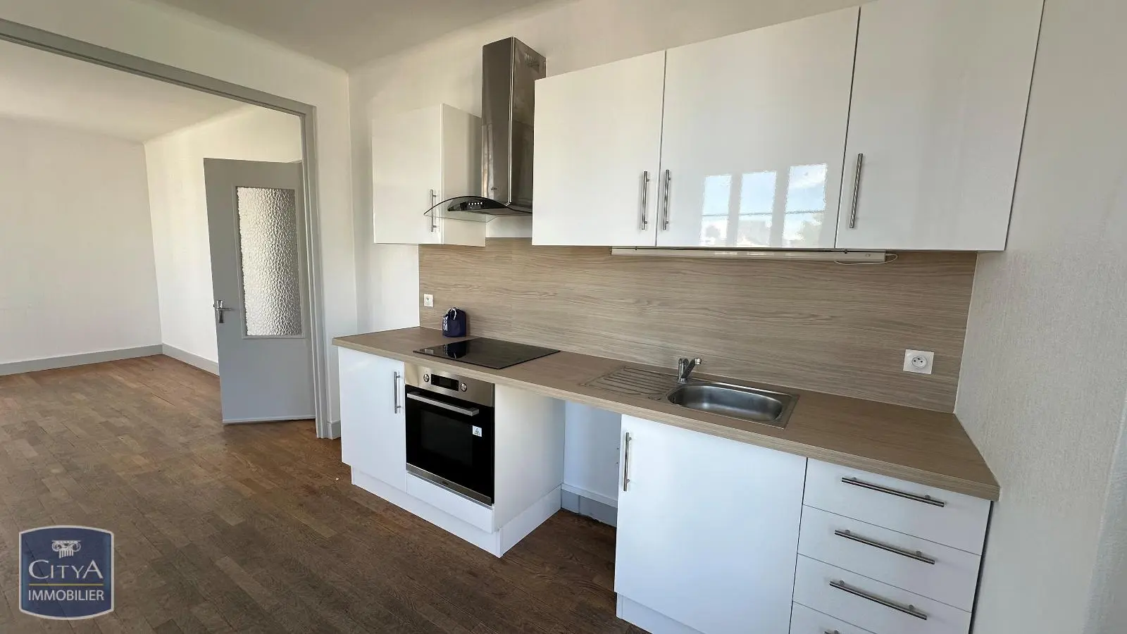 Photo 2 Appartement 5 pièces 105.77m²