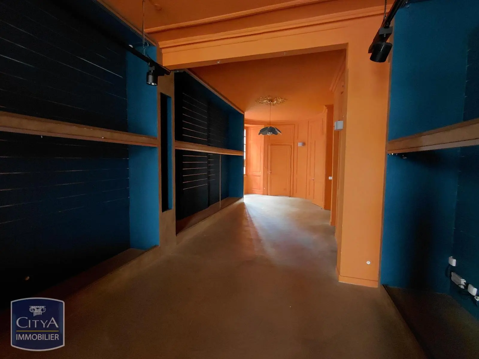 Photo 2 local commercial Besançon