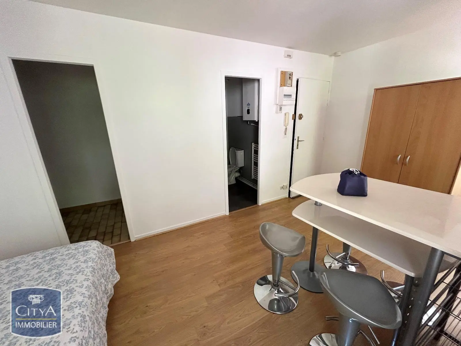 Photo 2 Appartement 1 pièce 17.71m²