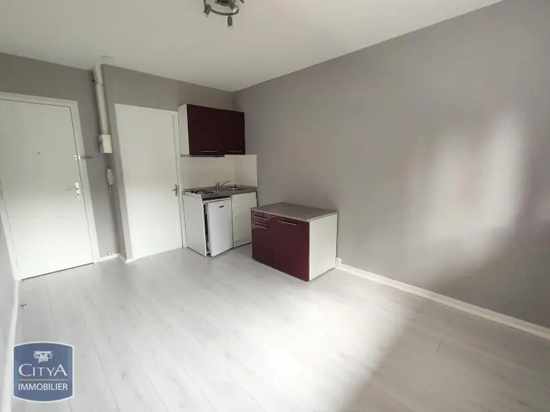 Photo 2 Appartement 1 pièce 17.15m²
