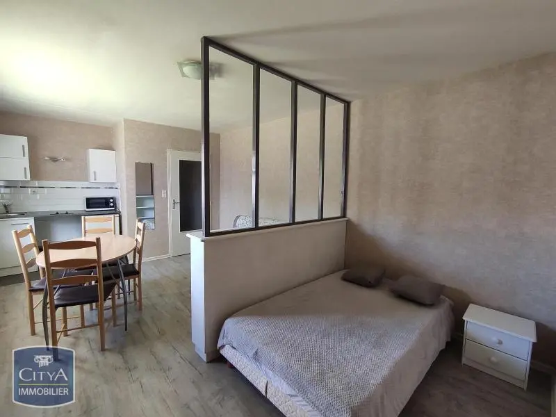 Photo 1 Appartement 1 pièce 27.3m²