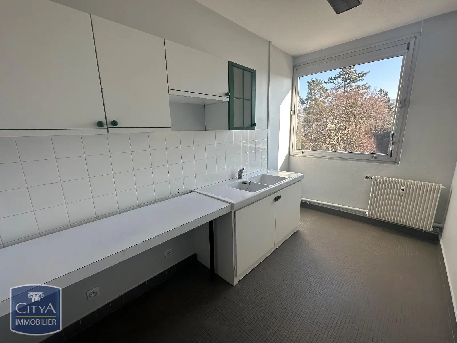 Photo 2 Local Commercial 63.1m²