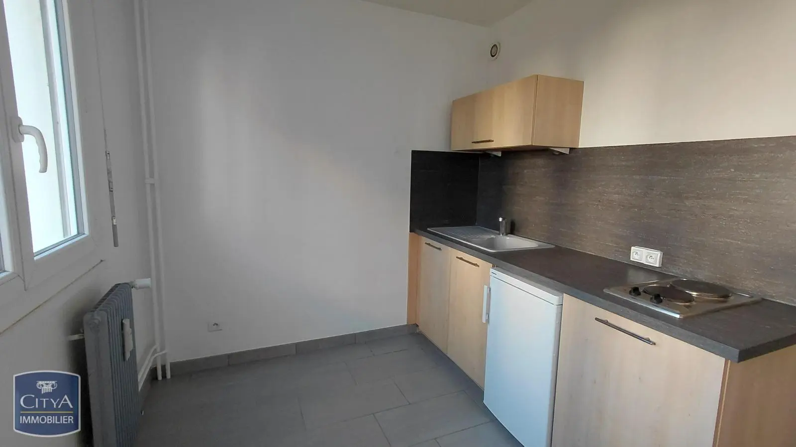 Photo 2 Appartement 1 pièce 27.85m²