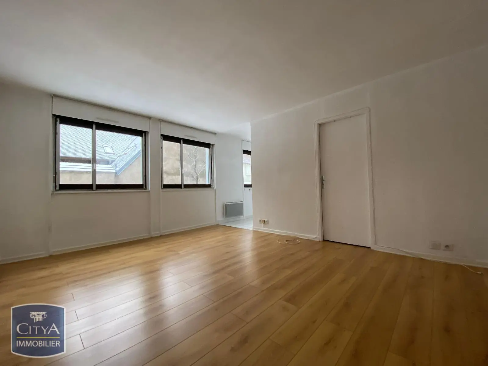 Photo 1 Appartement 1 pièce 33.29m²