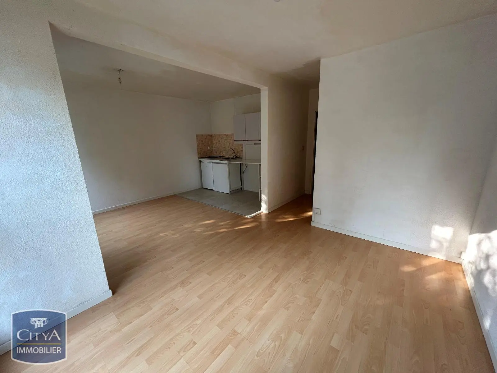 Photo 2 Appartement 1 pièce 31.79m²