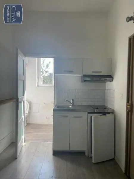Photo 2 Appartement 1 pièce 22.44m²