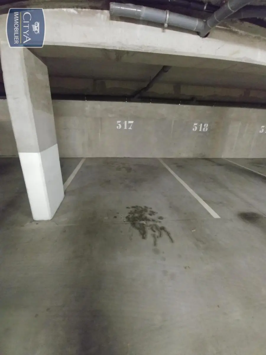 Photo 1 Parking