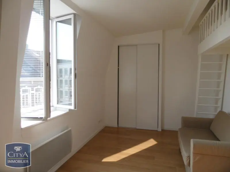 Photo 1 Appartement 1 pièce 20.48m²