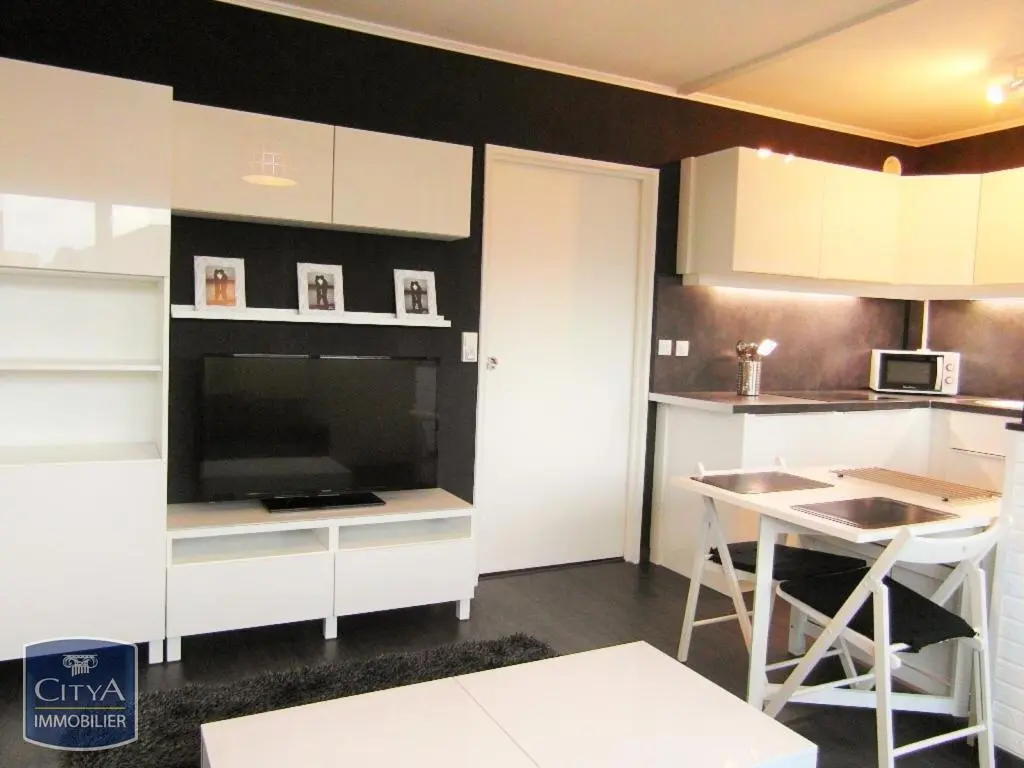 Photo 2 Appartement 1 pièce 31.66m²