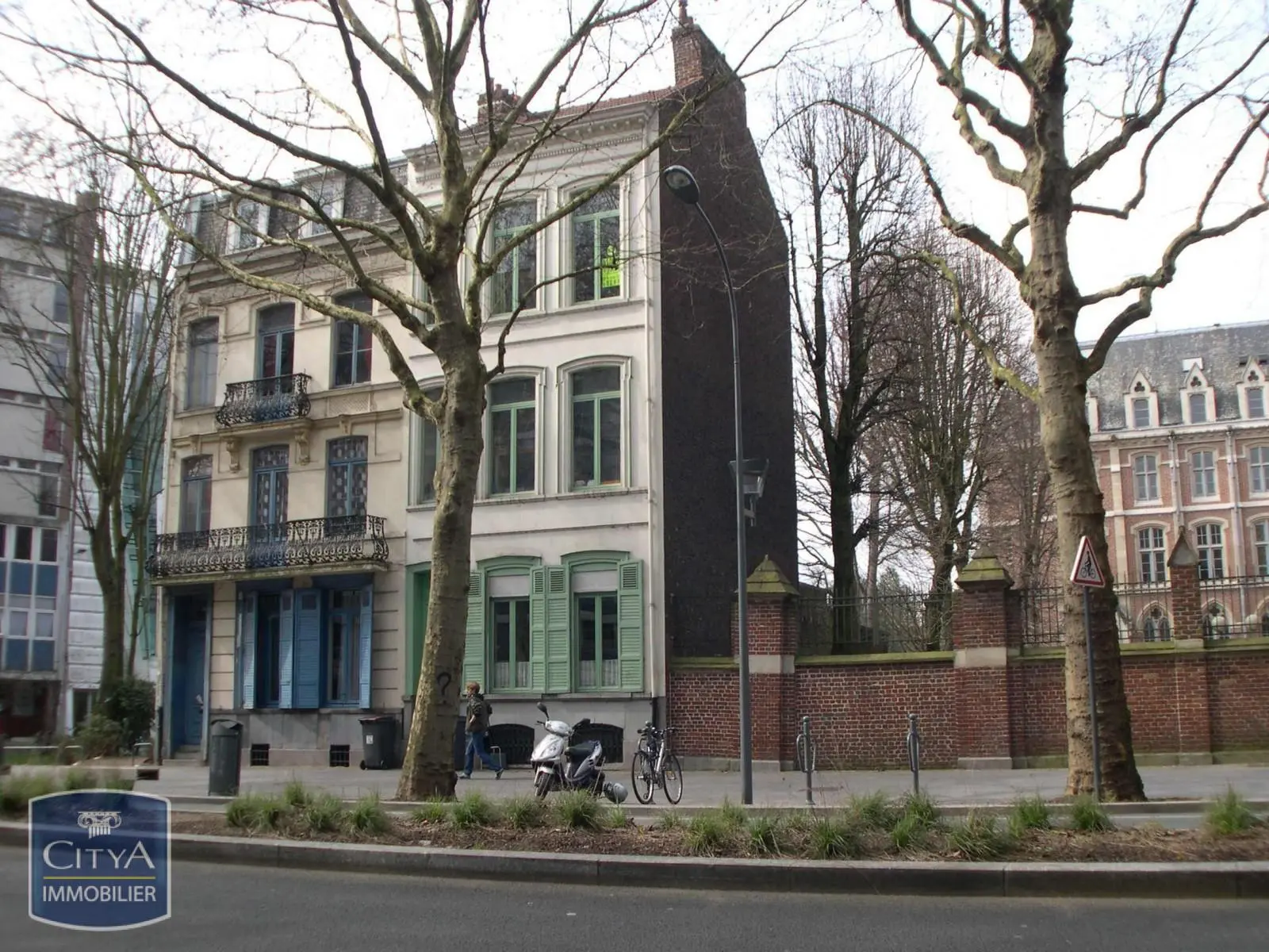 Photo 1 Appartement 1 pièce 19.74m²