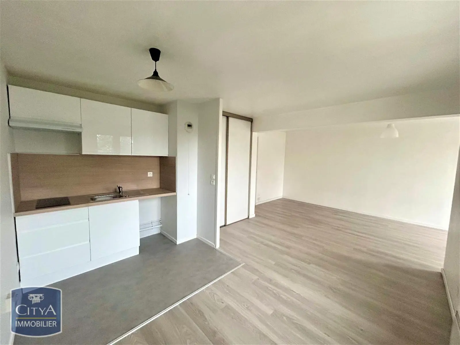 Photo 1 Appartement 1 pièce 36m²