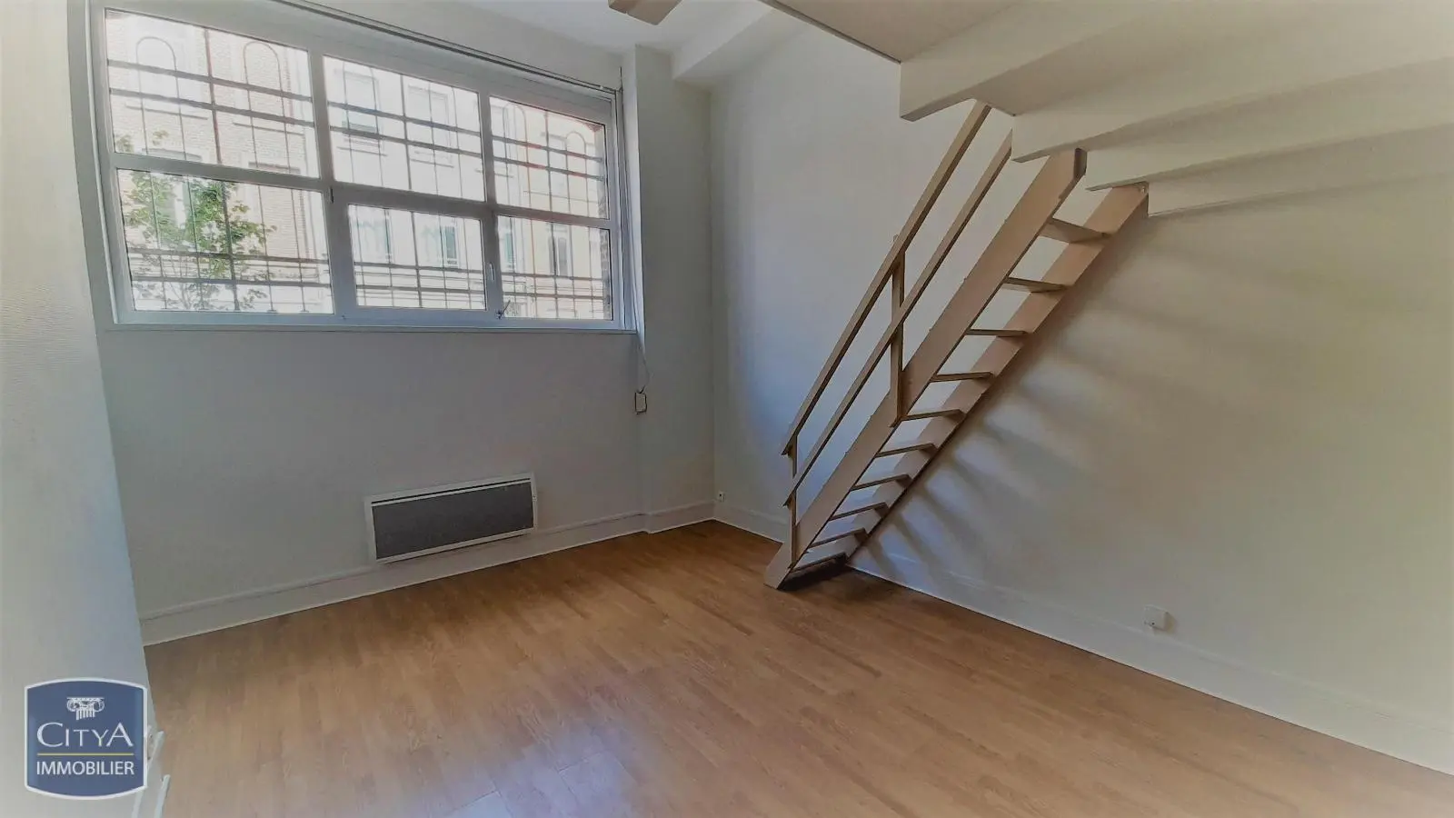 Photo 1 Appartement 1 pièce 30.33m²