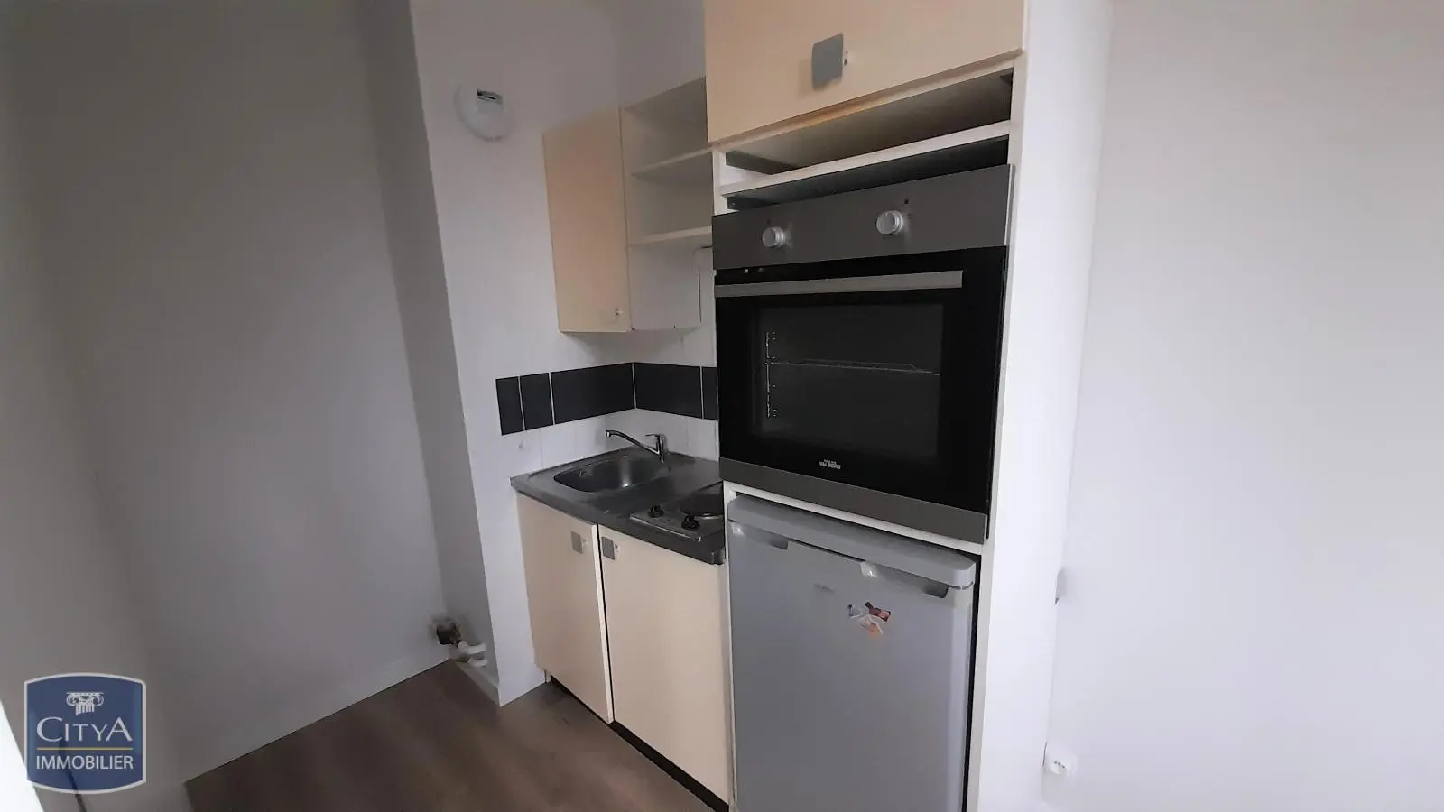 Photo 3 Appartement 1 pièce 29.79m²