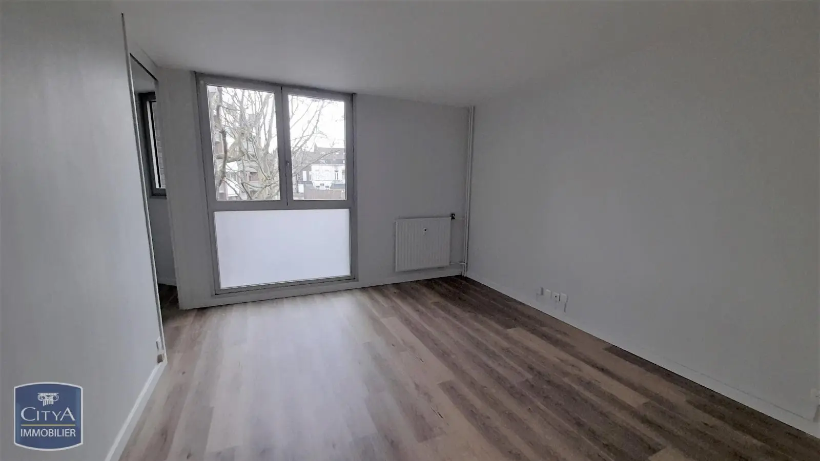 Photo 1 Appartement 1 pièce 29.79m²