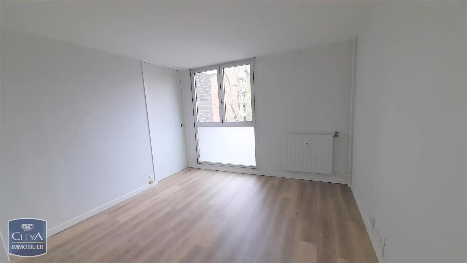 Photo 2 Appartement 1 pièce 29.79m²