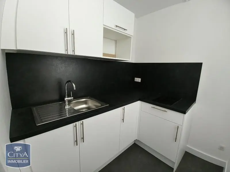 Photo 3 Appartement 1 pièce 31.28m²