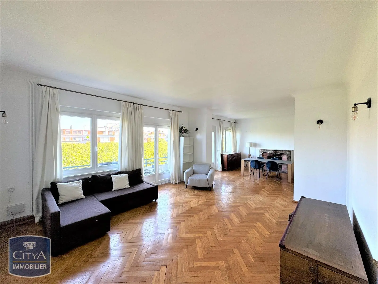 Photo 1 Appartement 4 pièces 136.04m²