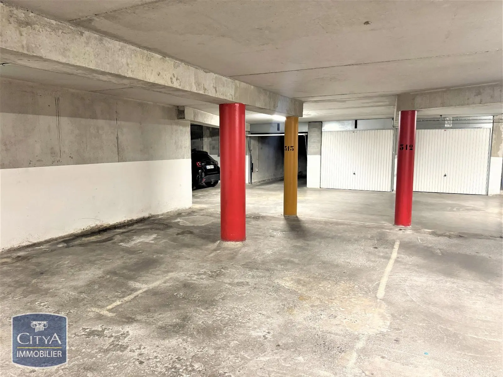 Photo 2 Parking