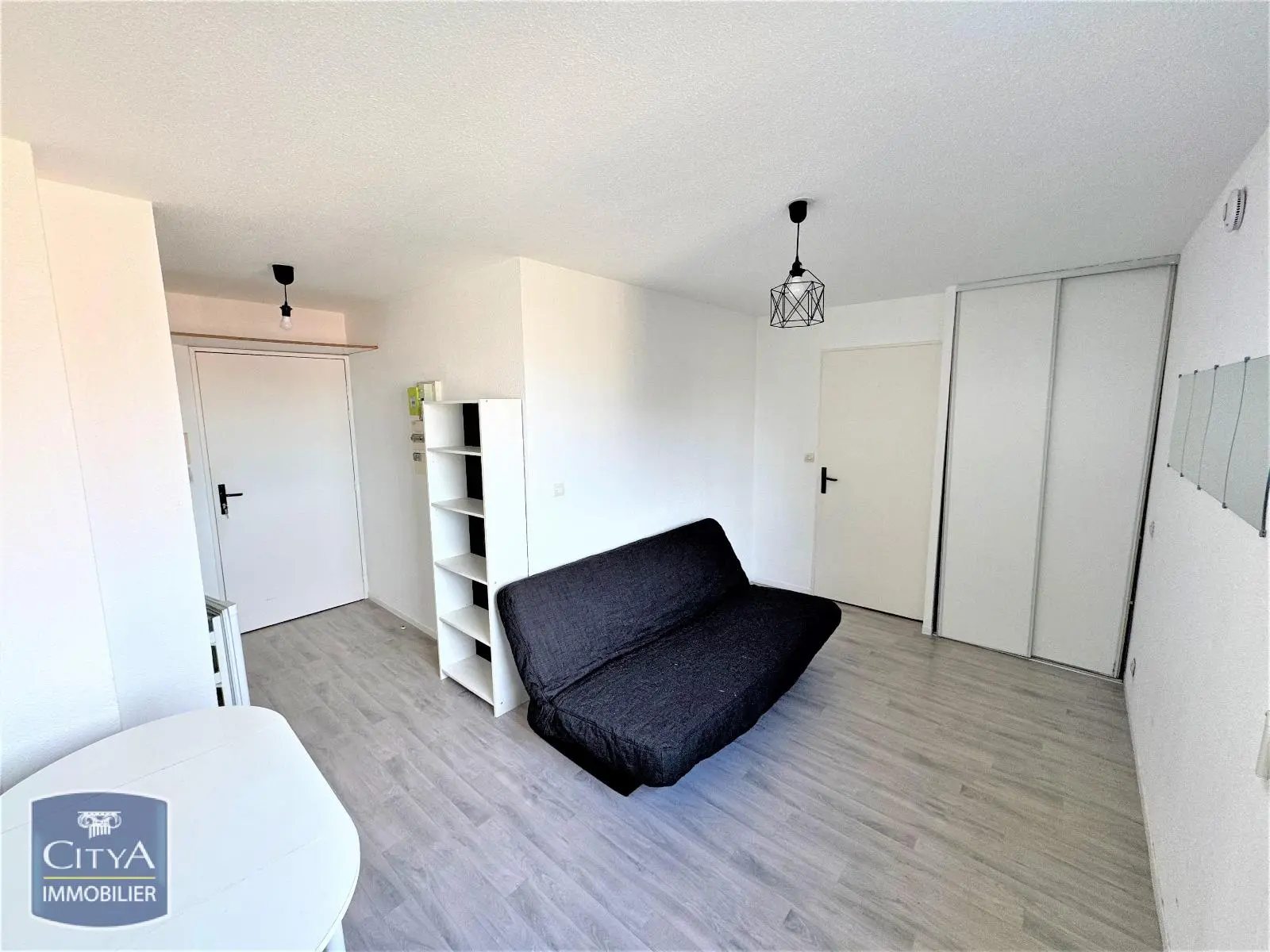 Photo 1 Appartement 1 pièce 18.35m²